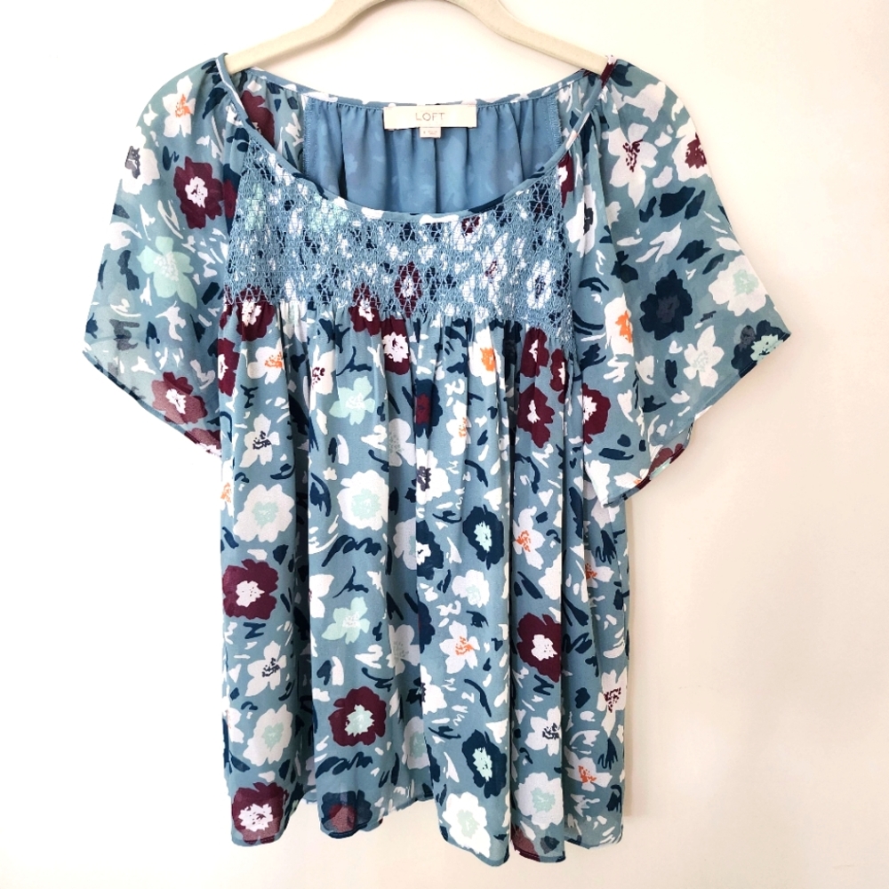 Ann Taylor LOFT small blue and floral casual top